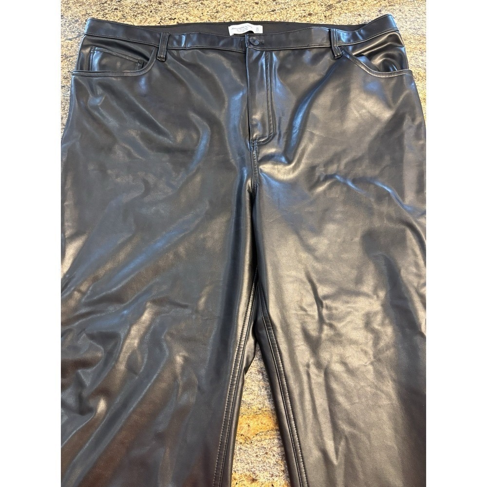 Abercrombie & Fitch Curve‎ Vegan Leather 90s Straight High Rise Pant Black 44W